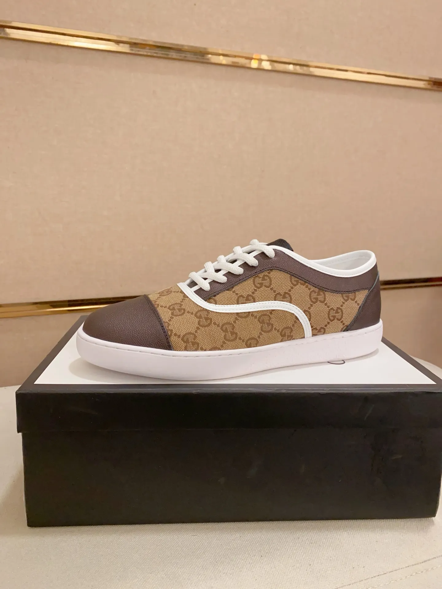 Men's clothing and shoes💰:400💰 (GUCCI) The latest model from the official website 🎁🎁Casual and fashionable men's shoes👟, hot style 💥The version is simple and elegant, exclusive for trendy men. Unique official website latest brand elements 👑Gucci original decoration, fashionable and generous, the fabric is original cowhide ✅sheepskin lining, the official website specifies wear-resistant casual outsole, the classic model is taken in kind at the counter🎬38-44 (45 is not returned or exchanged)